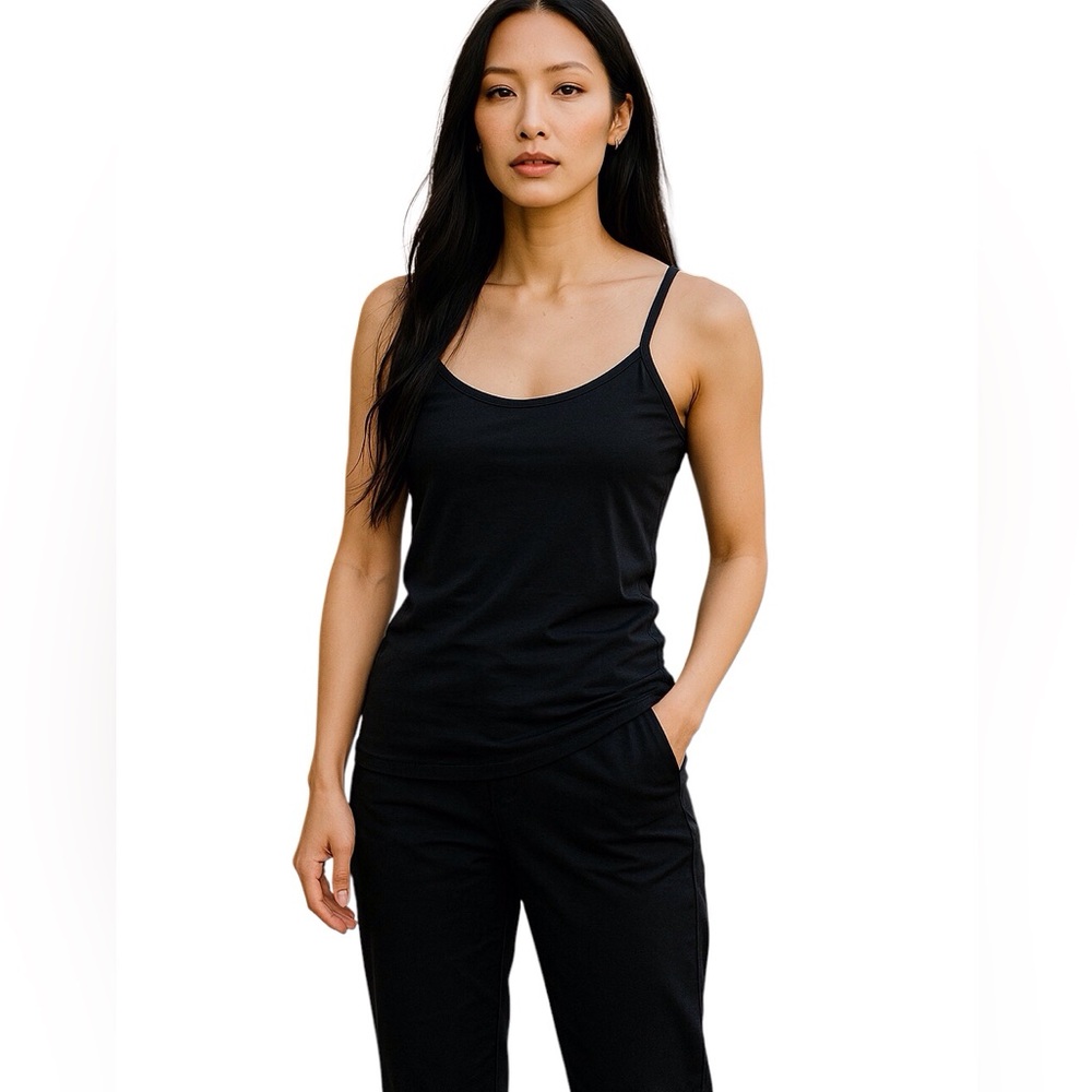Hinge Scoop Neck Tank Top Women Color Black Size M